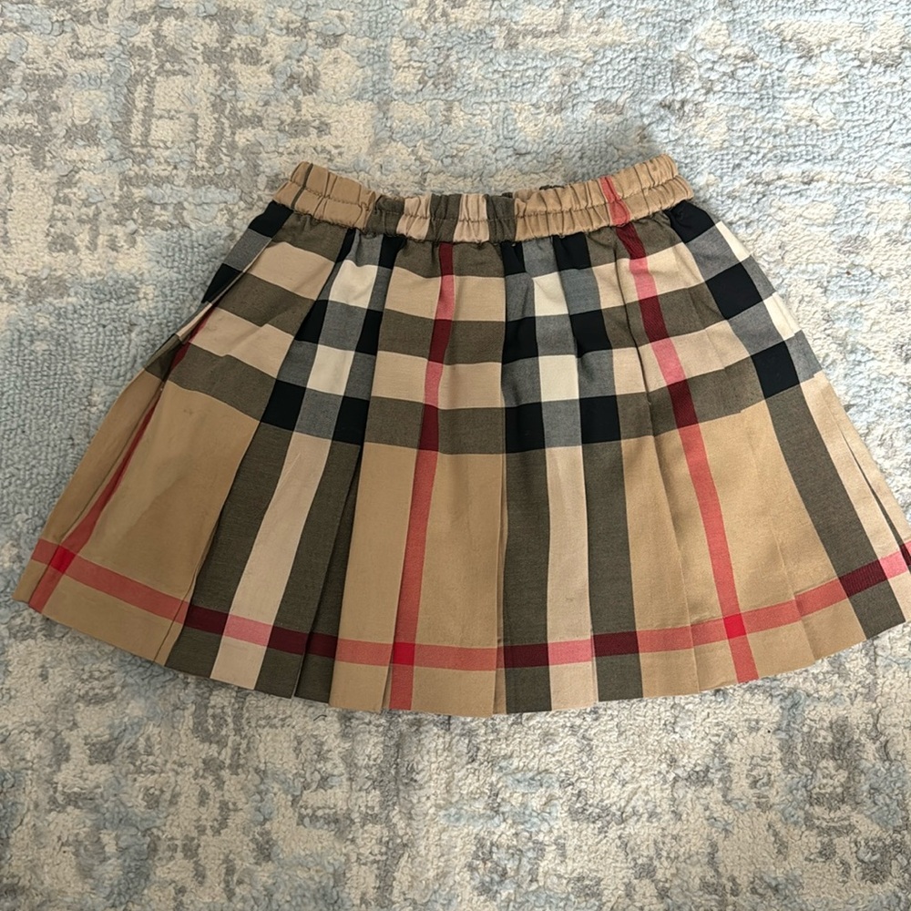Burberry skirt